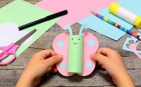 Comment stimuler la créativité des enfants pendant les vacances avec des jeux faits maison ?
